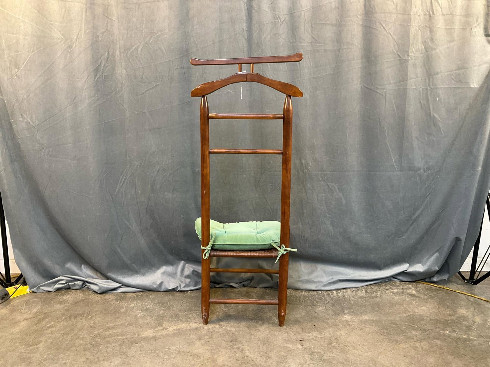 Valet Chair - 3