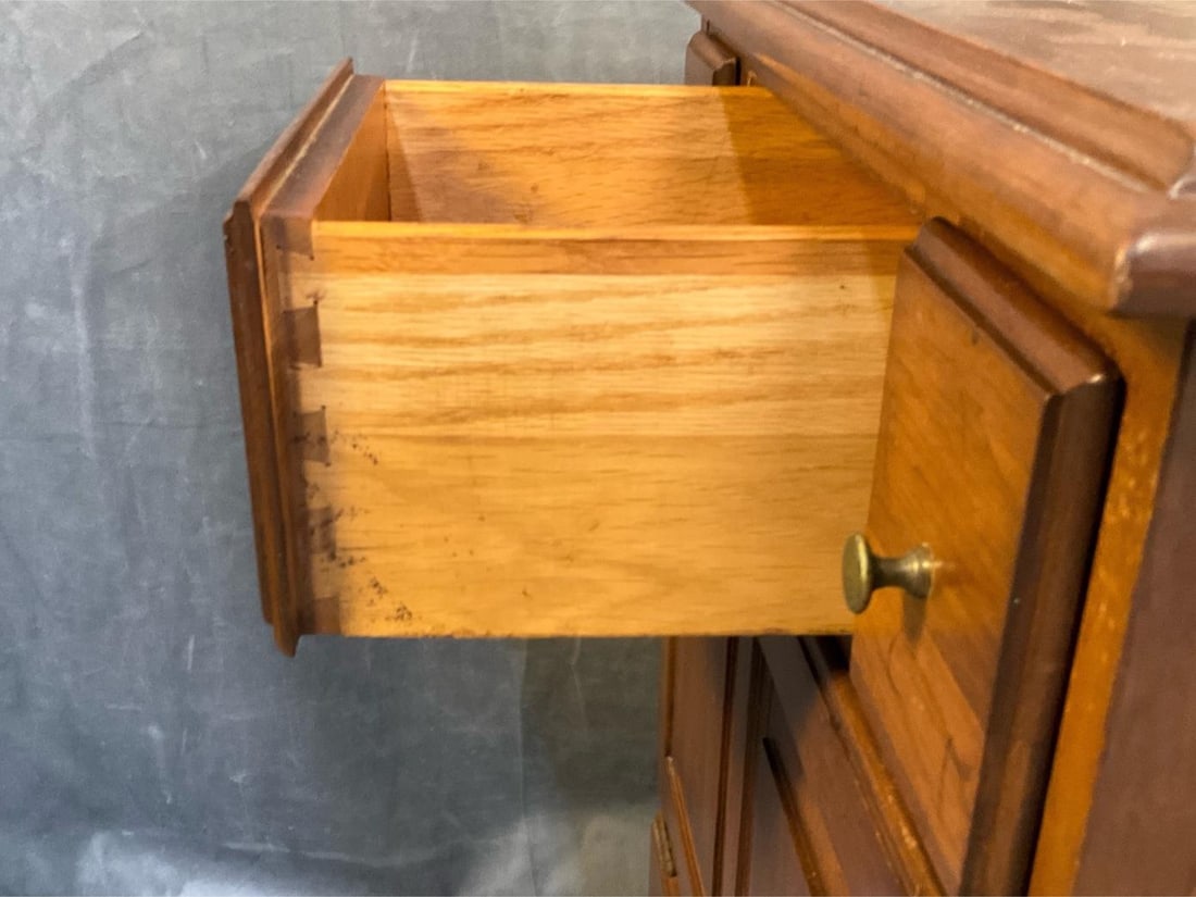 Henkel-Harris Side Chest - 7