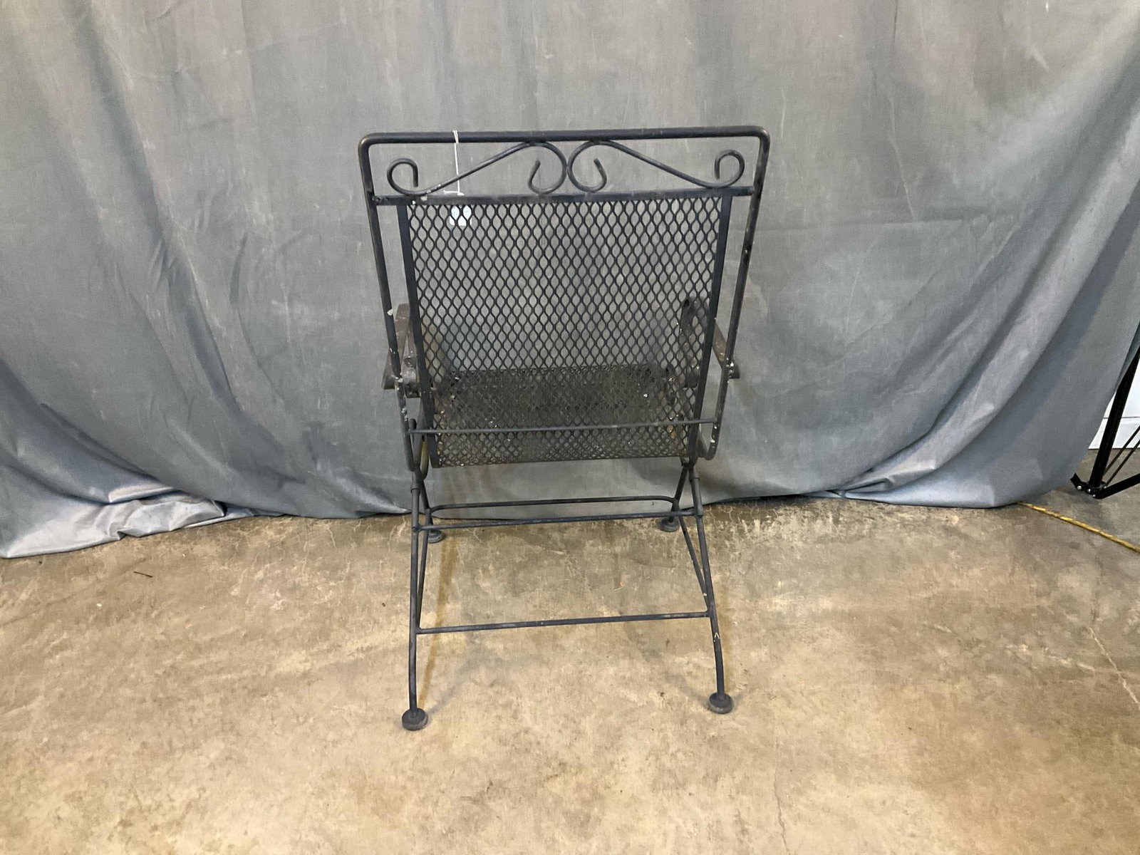 Outdoor Iron Table /Chairs - 6