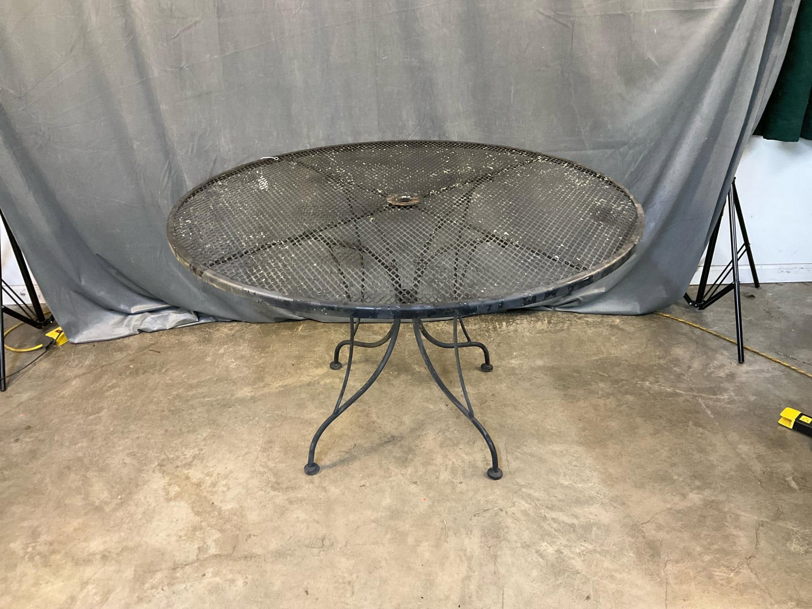 Outdoor Iron Table /Chairs - 9