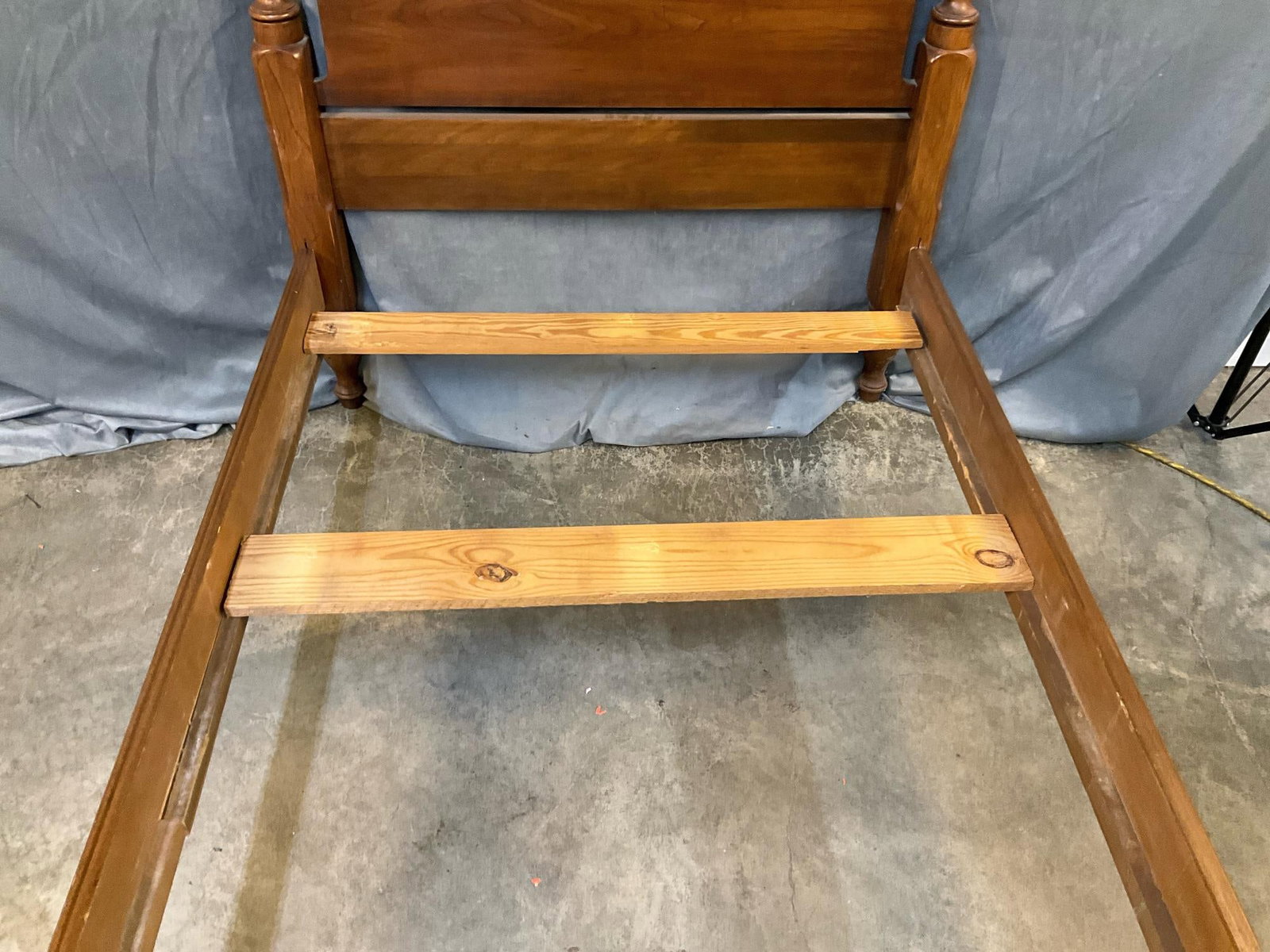 Henkel-Harris Bed - 4