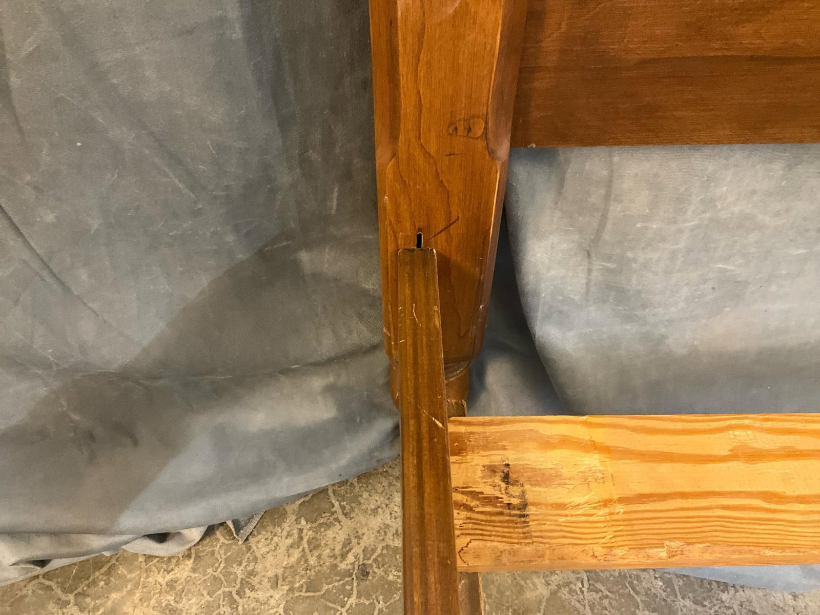 Henkel-Harris Bed - 8