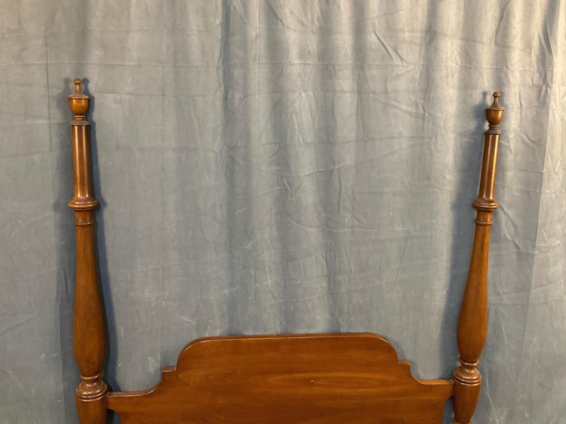 Henkel-Harris Bed - 8