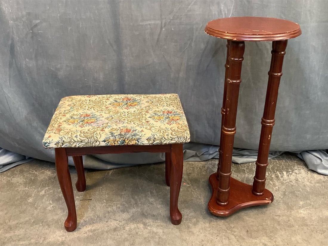 Pedestal/Stool - 5