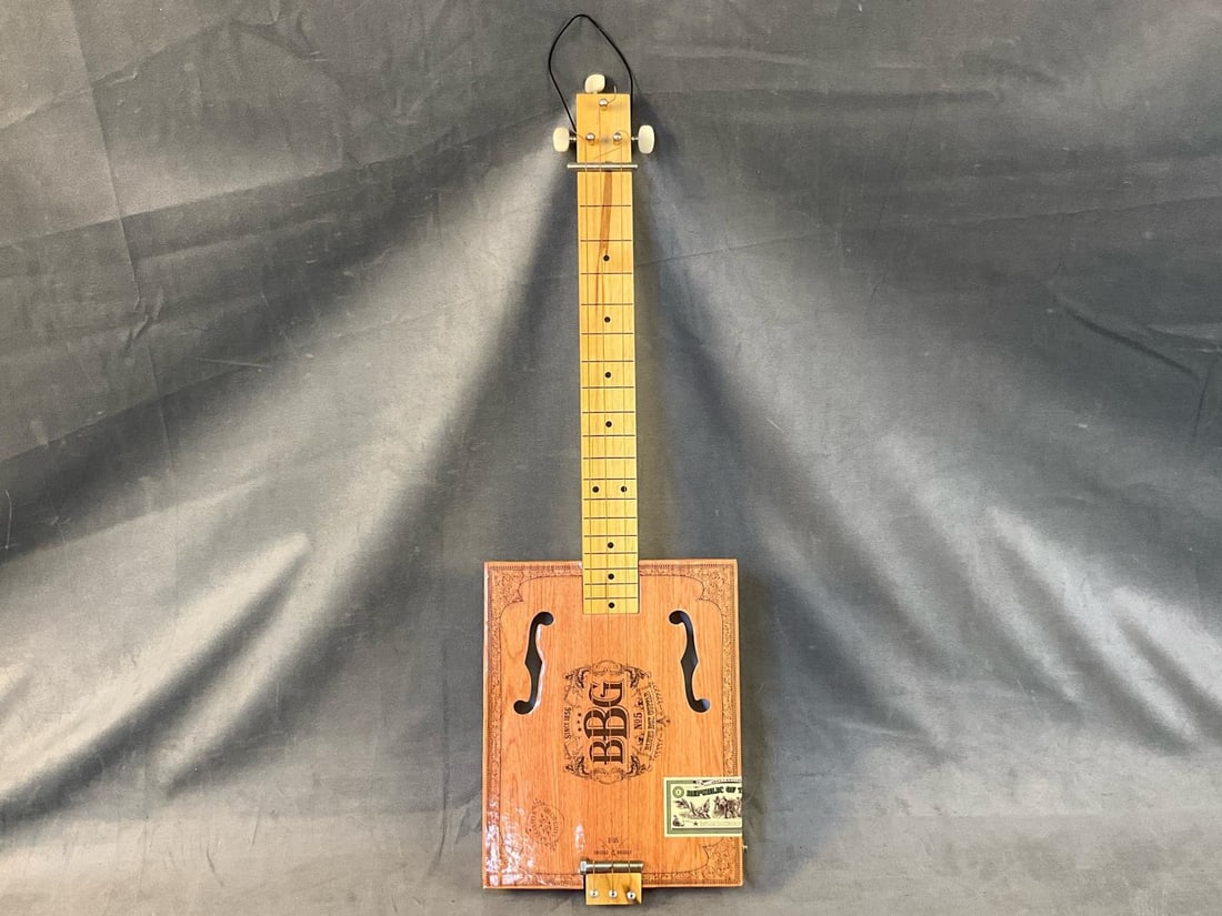 Cigar Box Electric Guitar (1 of 8)