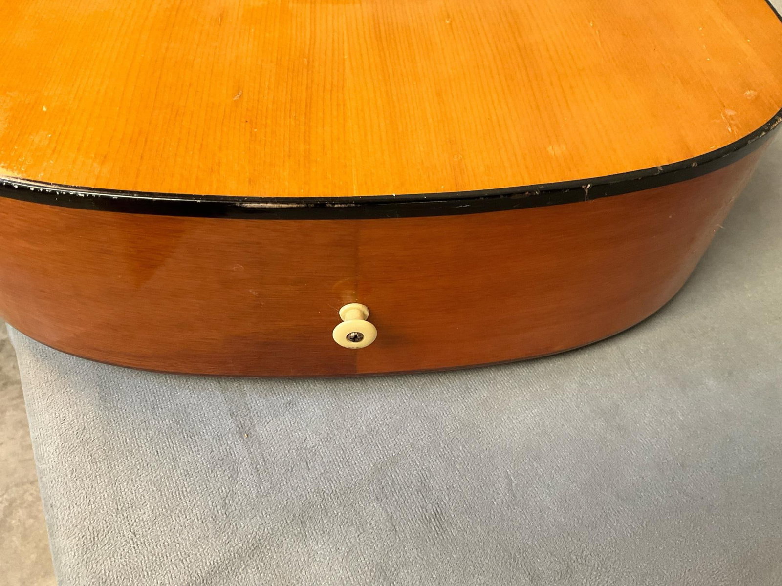 Kent Acoustic Guitar - 10