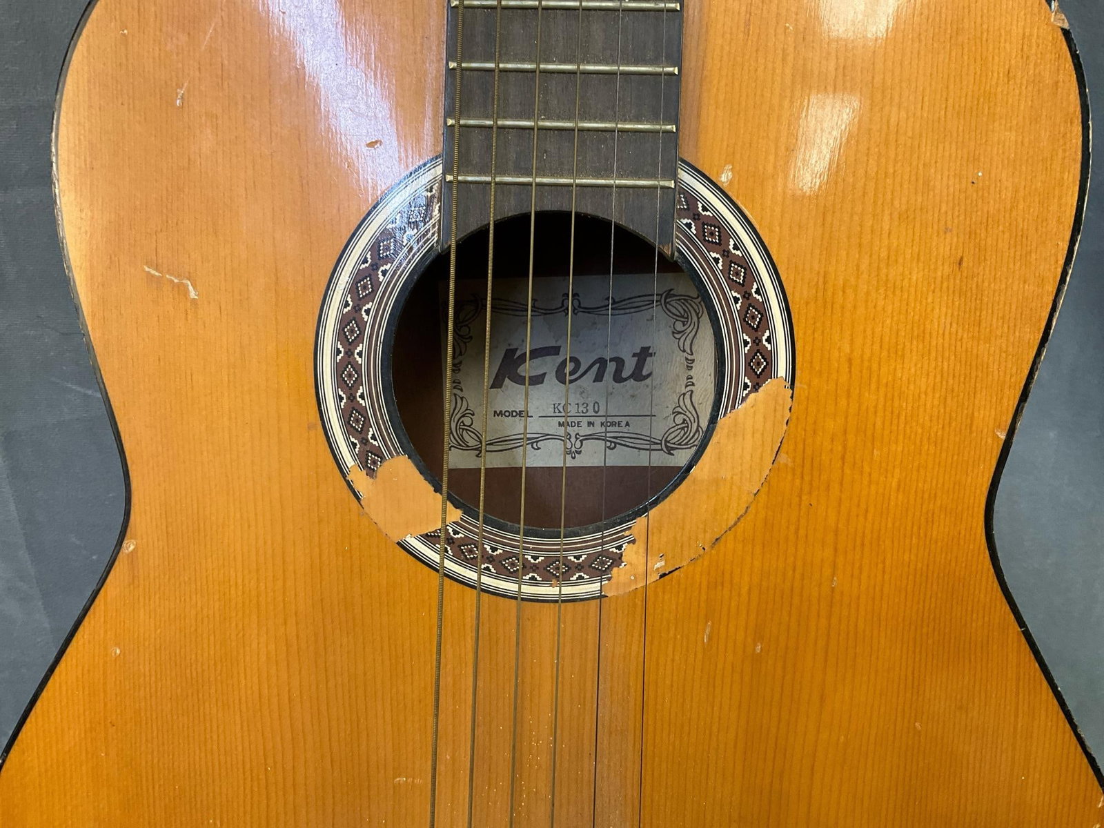Kent Acoustic Guitar - 3