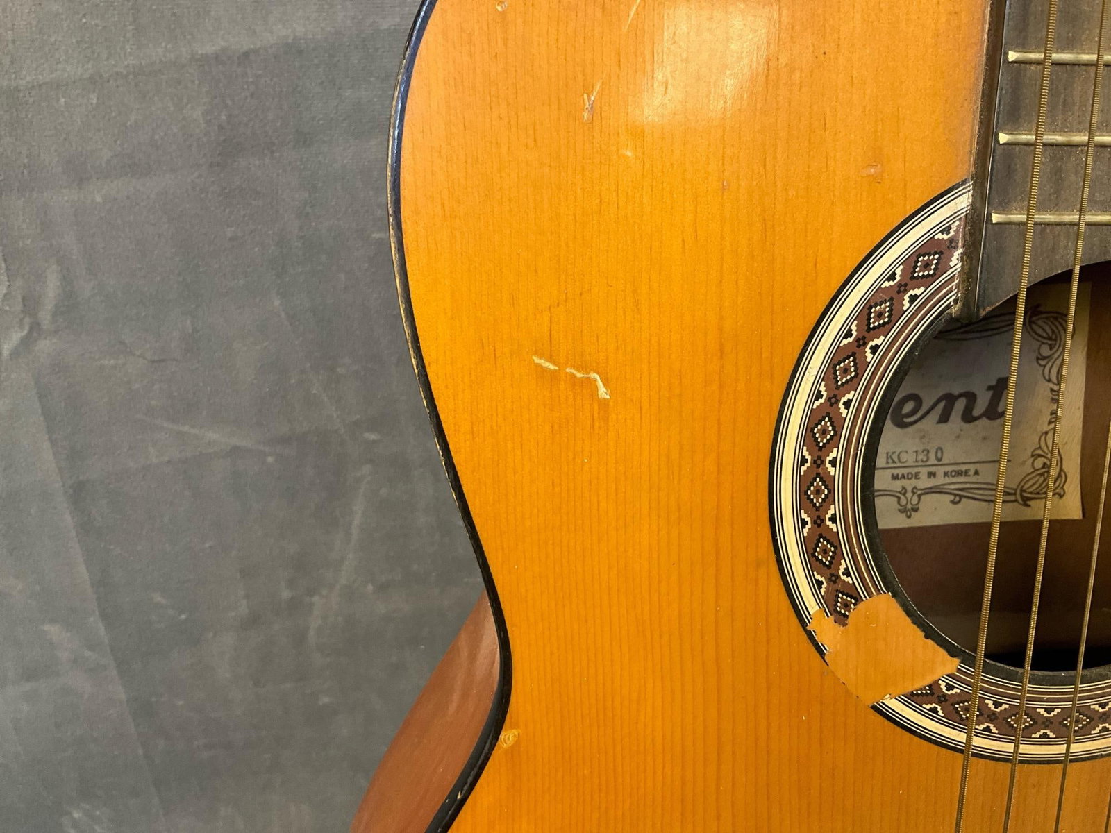 Kent Acoustic Guitar - 5