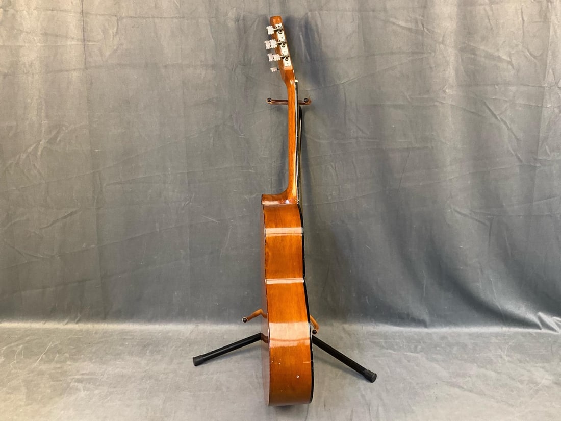 Kent Acoustic Guitar - 7