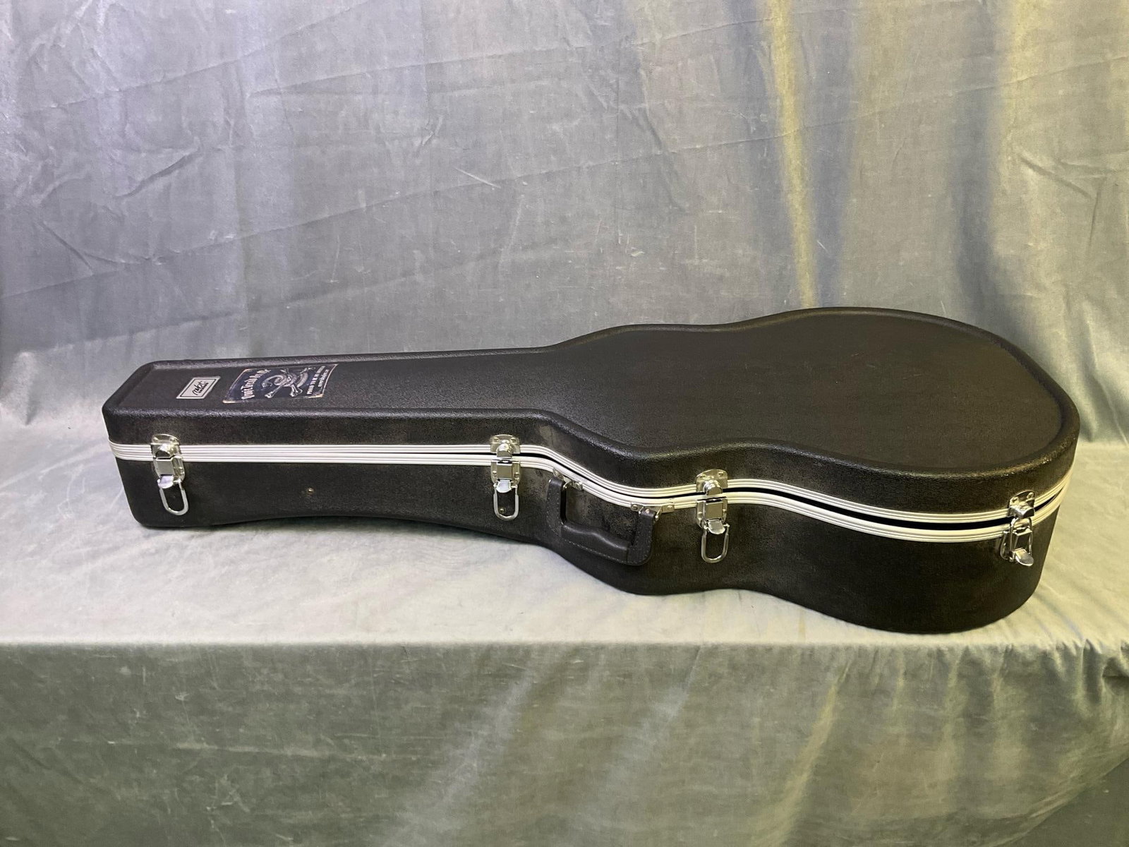 Alvarez Acoustic Guitar - 11