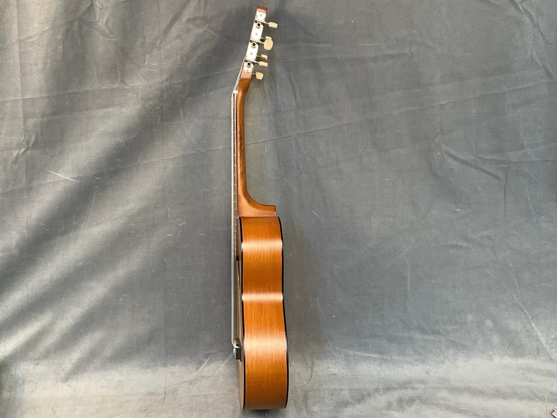 Yamaha Guitalele - 5