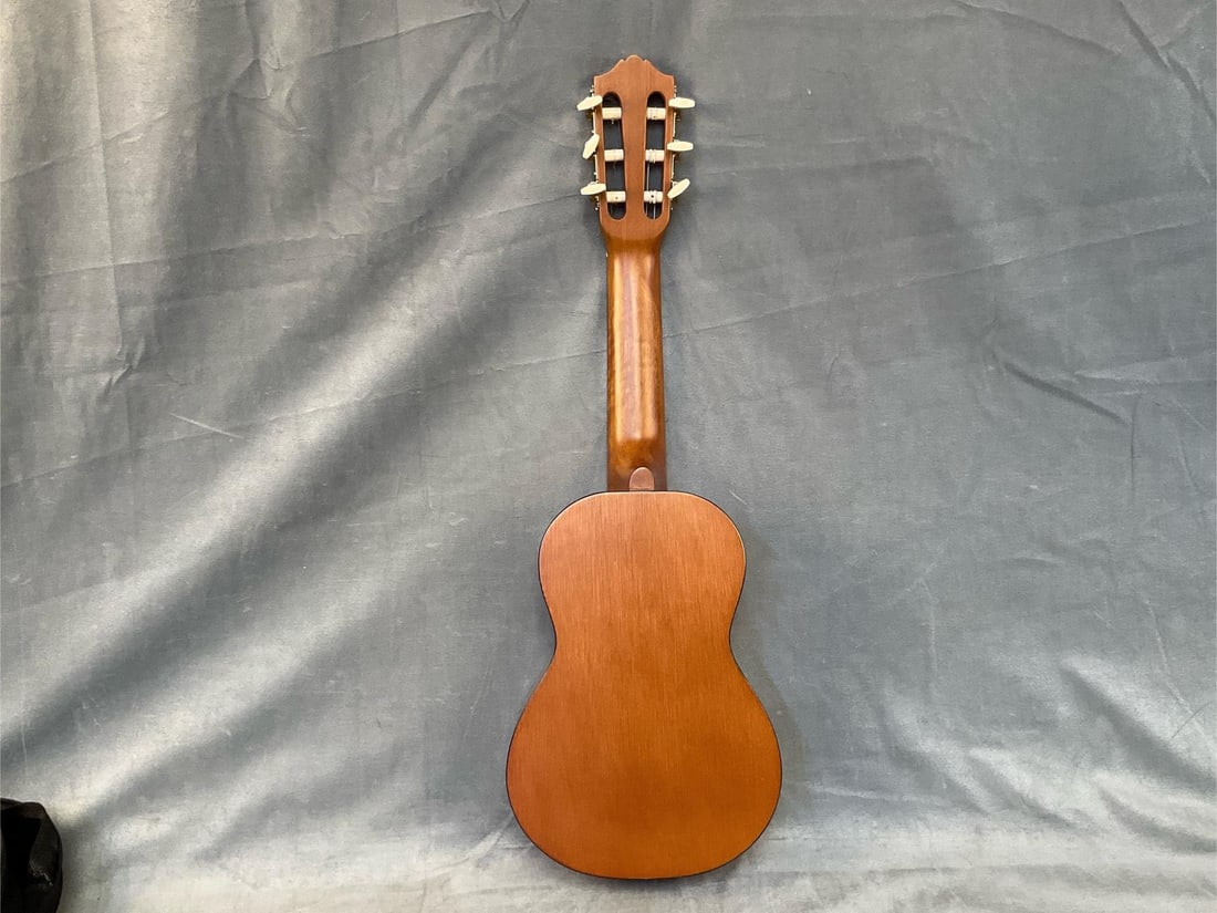 Yamaha Guitalele - 6