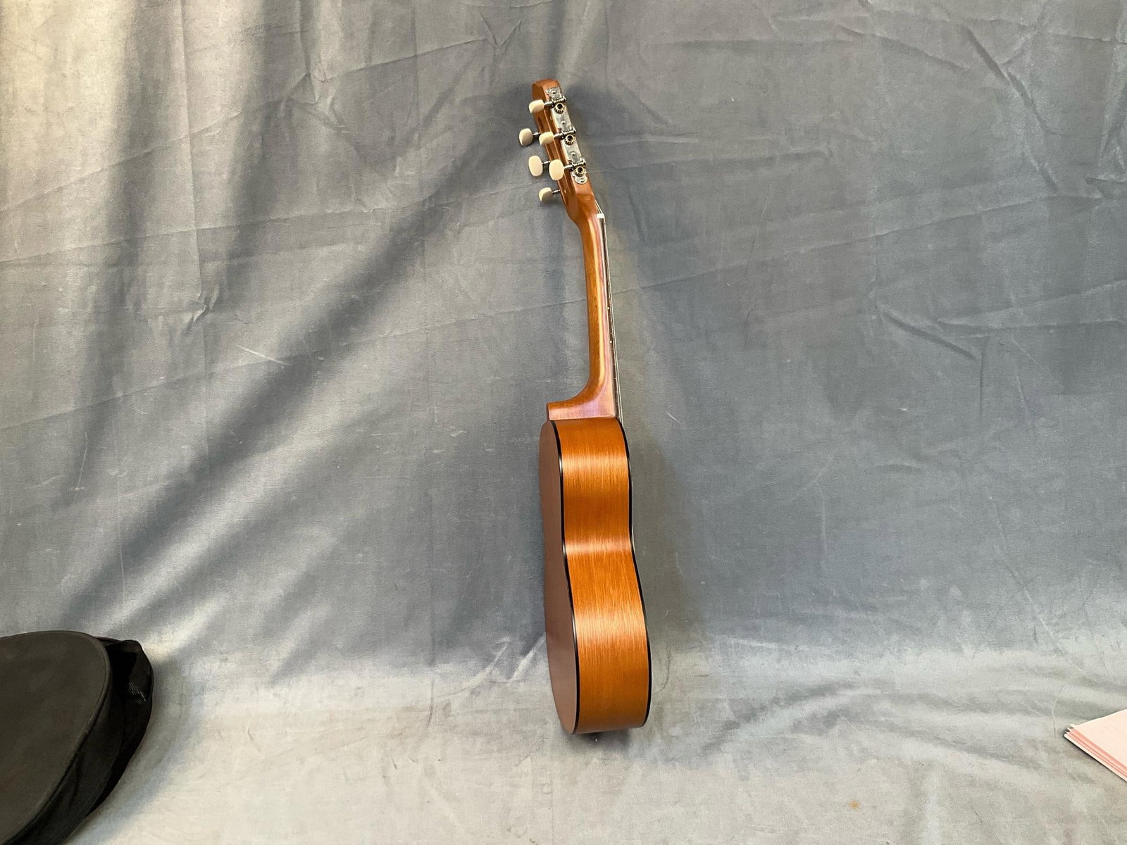 Yamaha Guitalele - 7