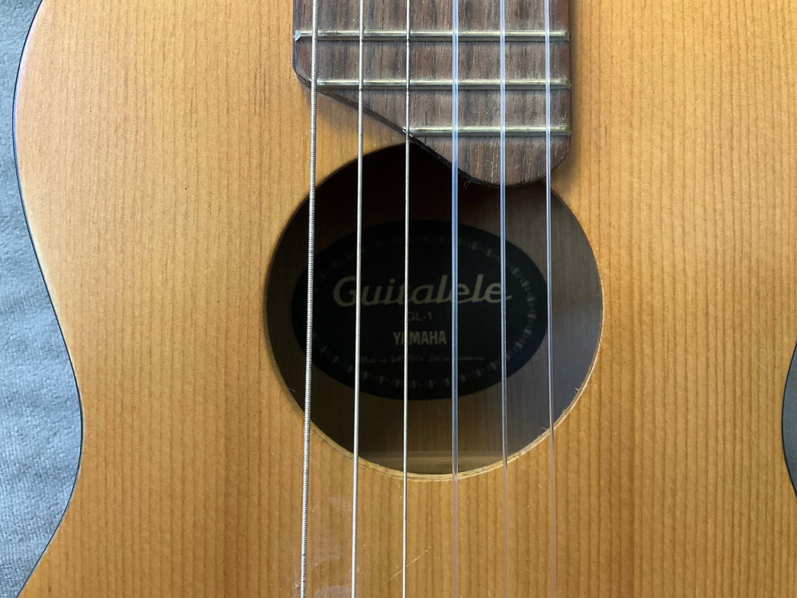 Yamaha Guitalele - 8