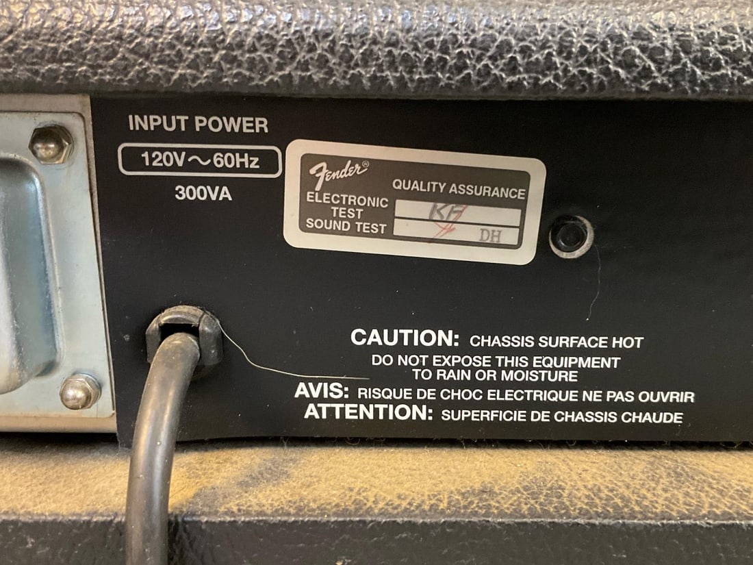 Fender Bass Amp - 5