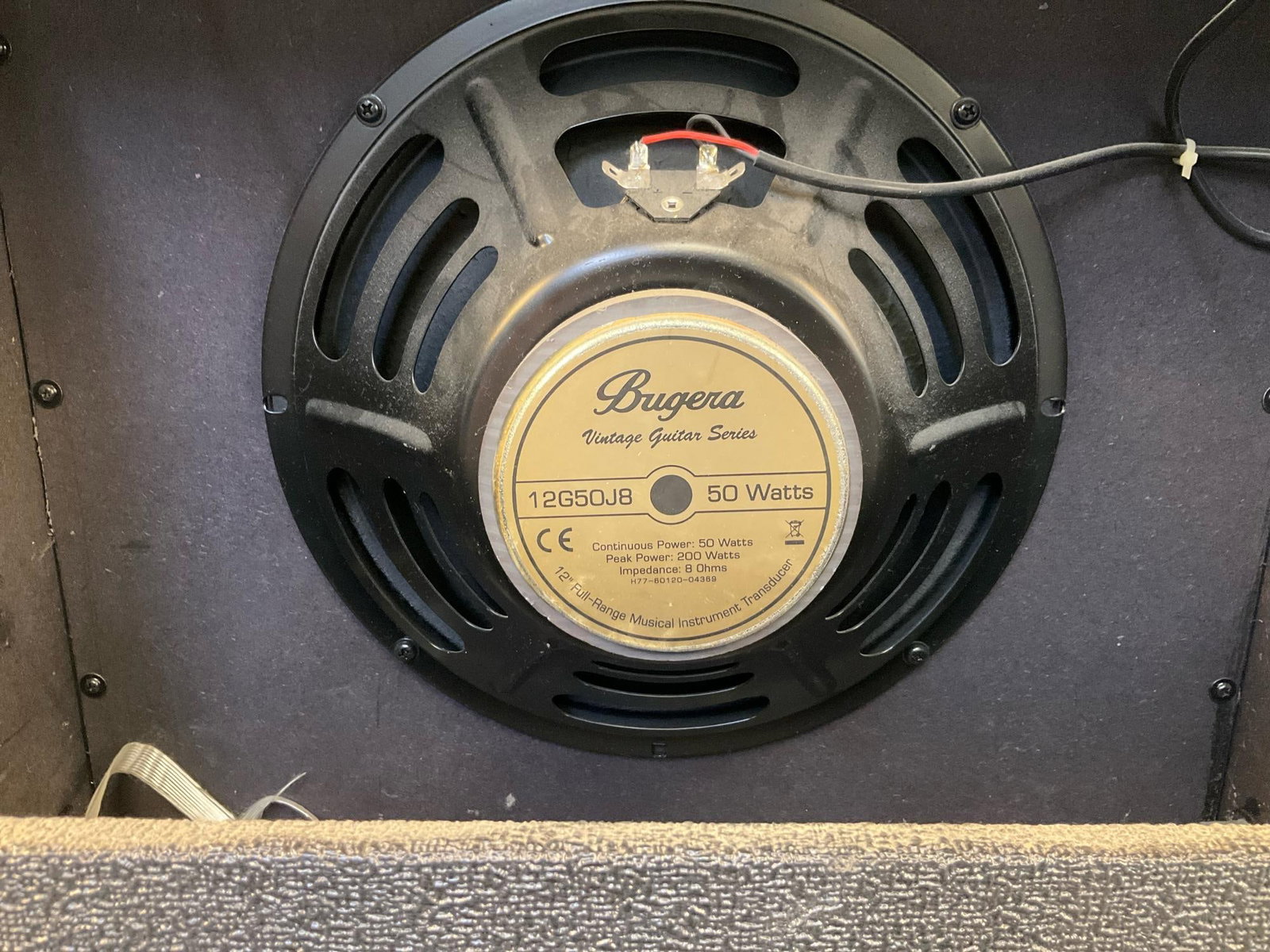 Behringer Guitar Amplifier - 8