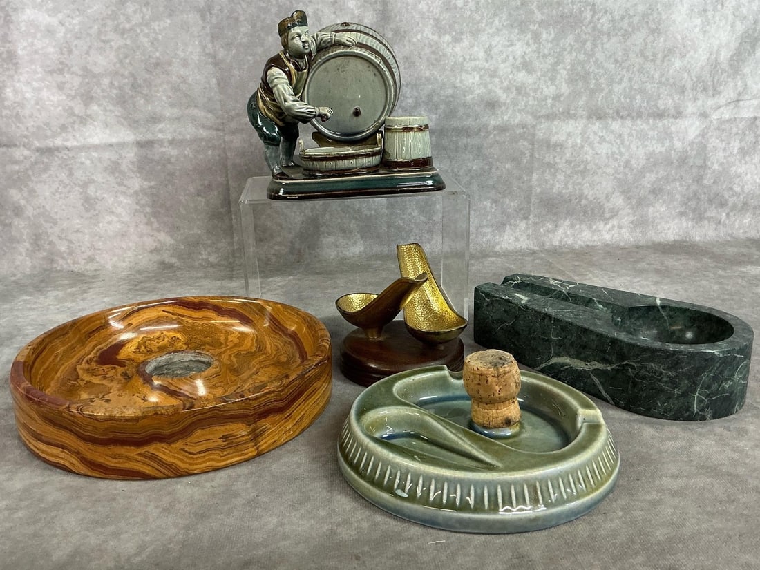 Pipe Rests & Ashtrays (1 of 11)