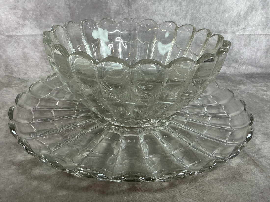 Vintage Punchbowl & Underplate (1 of 7)