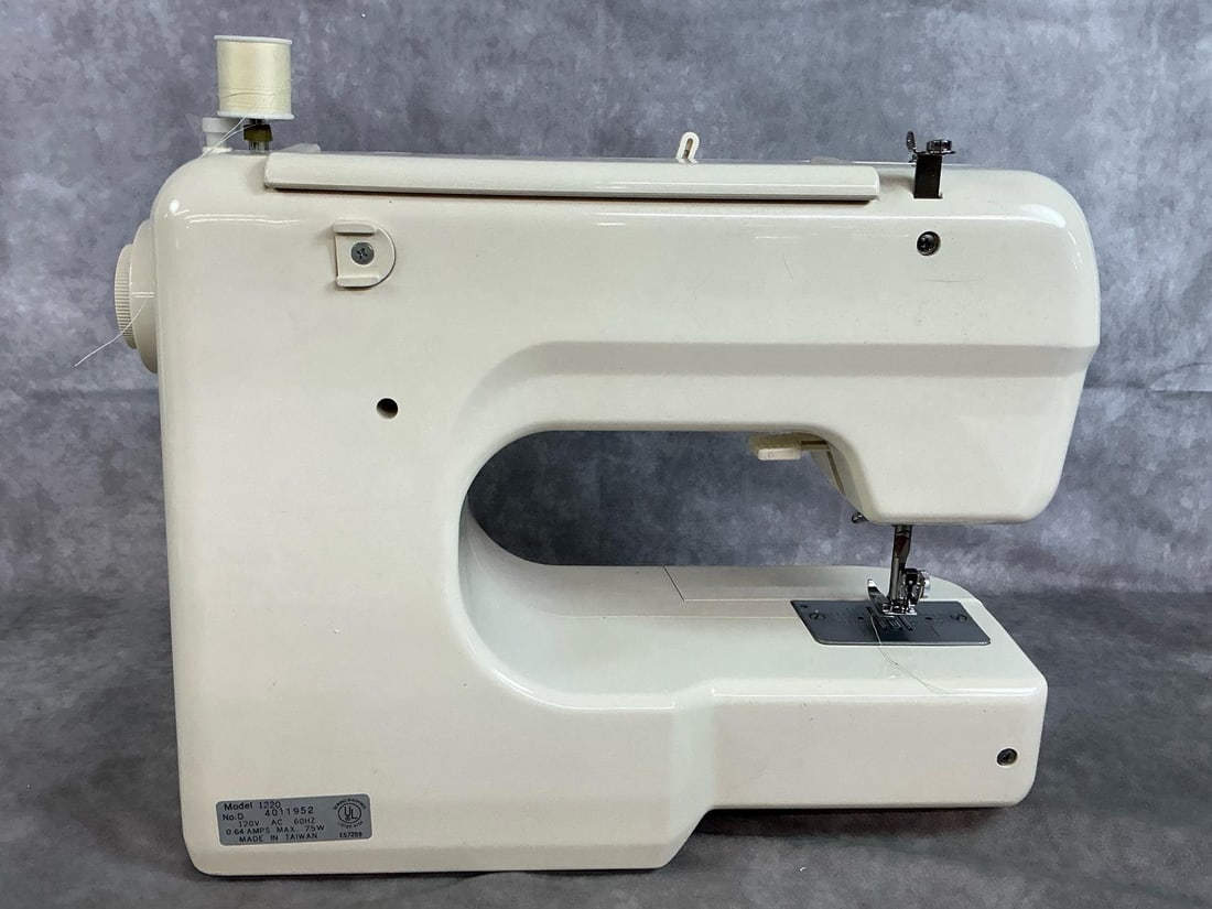 Simplicity Sewing Machine - 5
