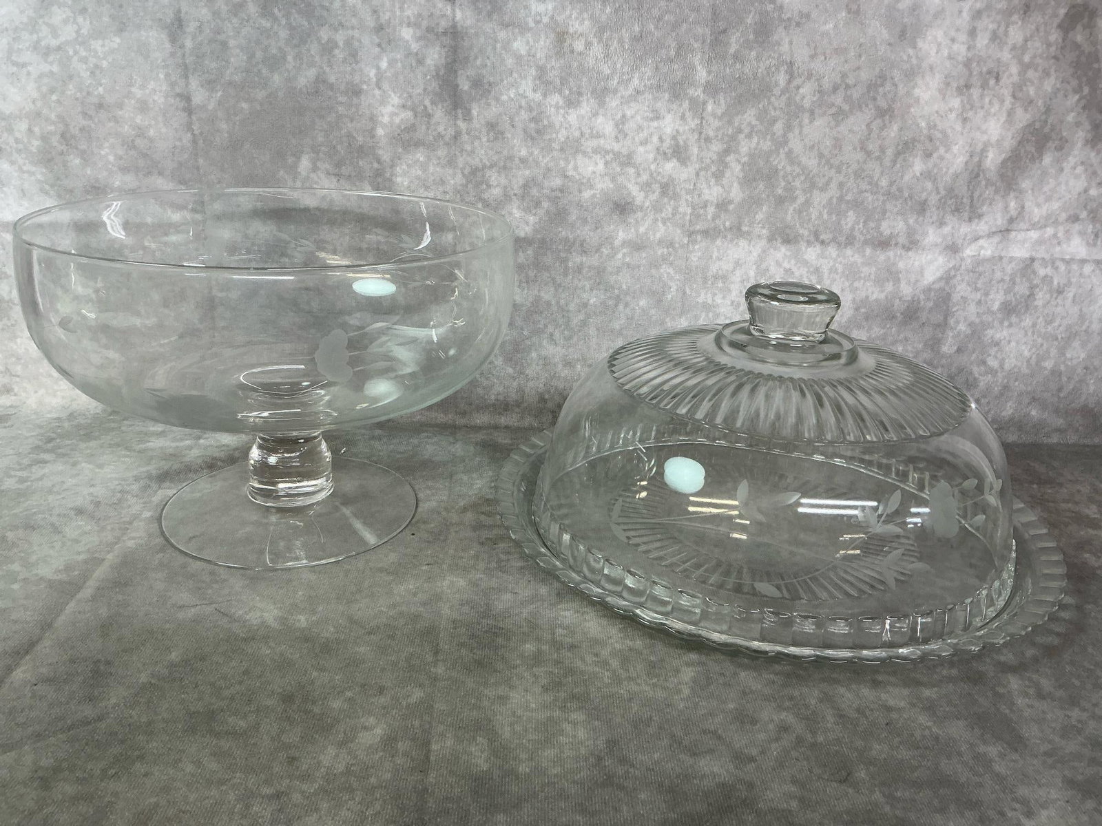 Princess House Crystal Bowl & Pastry Plate with Lid: Two Princess House Heritage pieces. Large footed crystal bowl, and pastry or cake plate with domed lid. Crack in lid. Otherwise in good condition. Pastry plate and lid measures 12.5 inches in