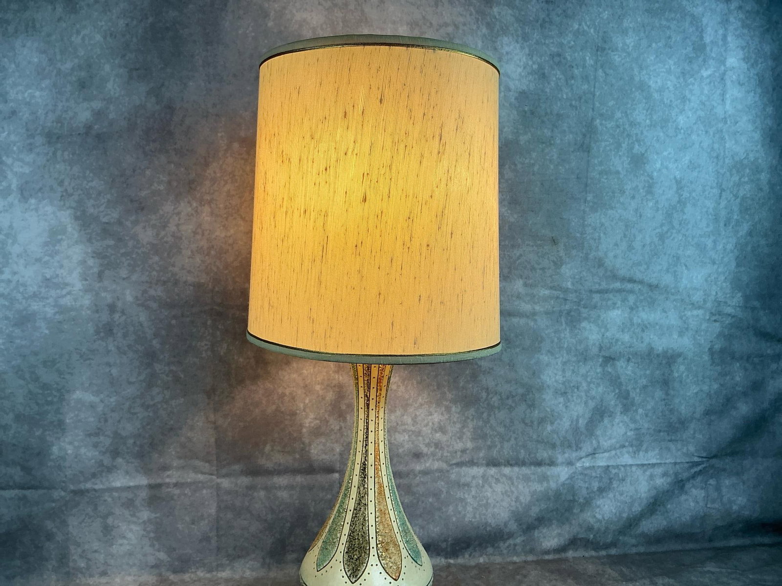 Chalkware Table Lamp - 3