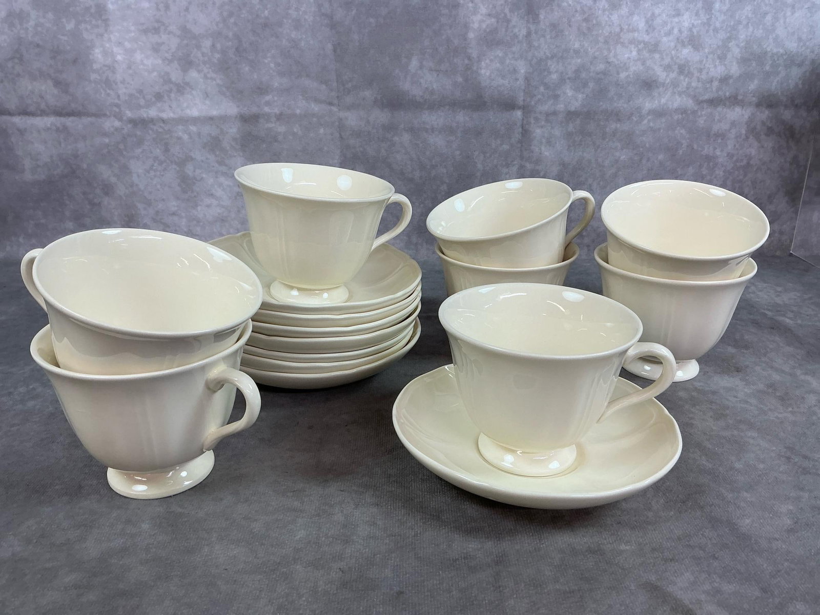 Tea Sets & Cups and Saucers - 3