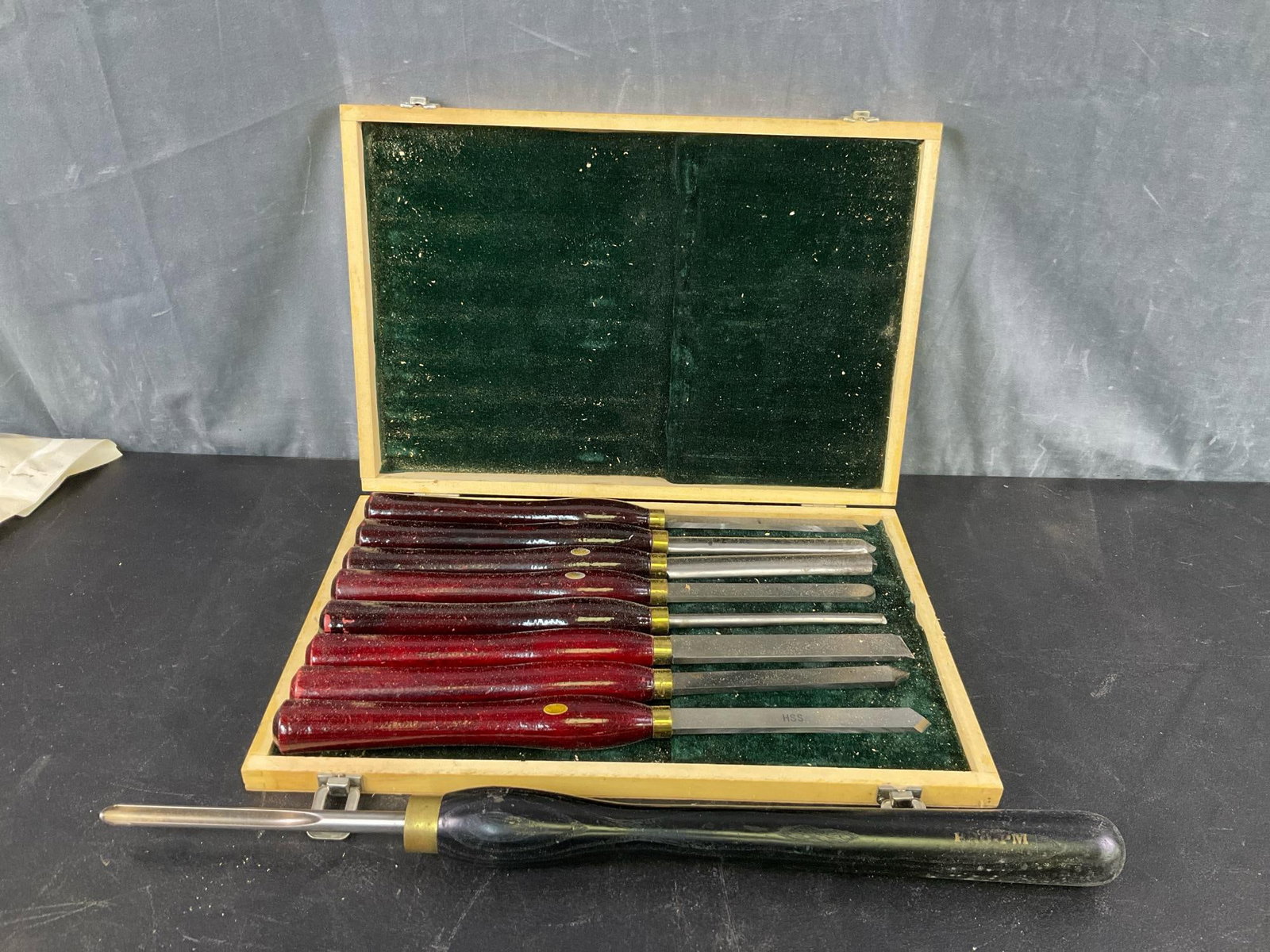 Wood-Turning Chisel Set: Circa 2000 Windsor Design HSS Wood-Turning Chisel Set in wooden carry box with one Pro PM chisel made in Sheffield, England. Good condition. Wooden carry case measures 18.25 inches wide x 12.5 x 1.75