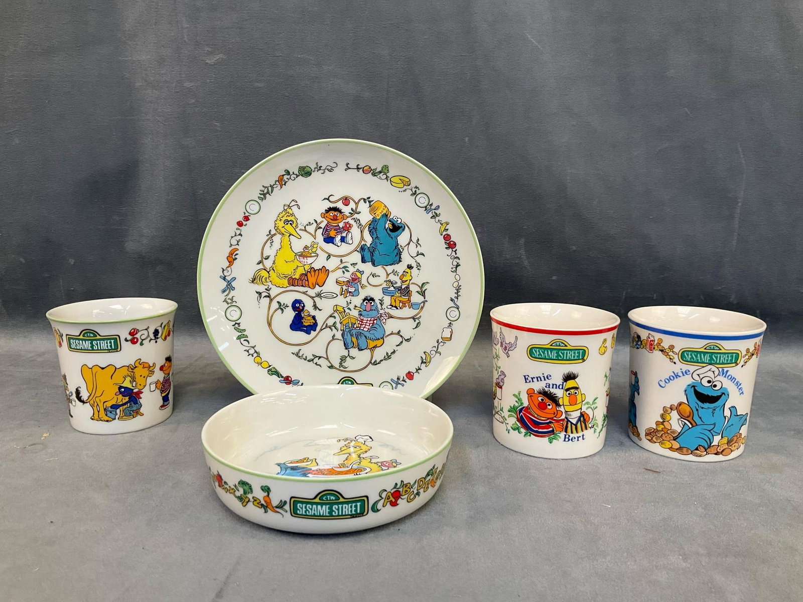 Gorham Sesame Street China (1 of 7)