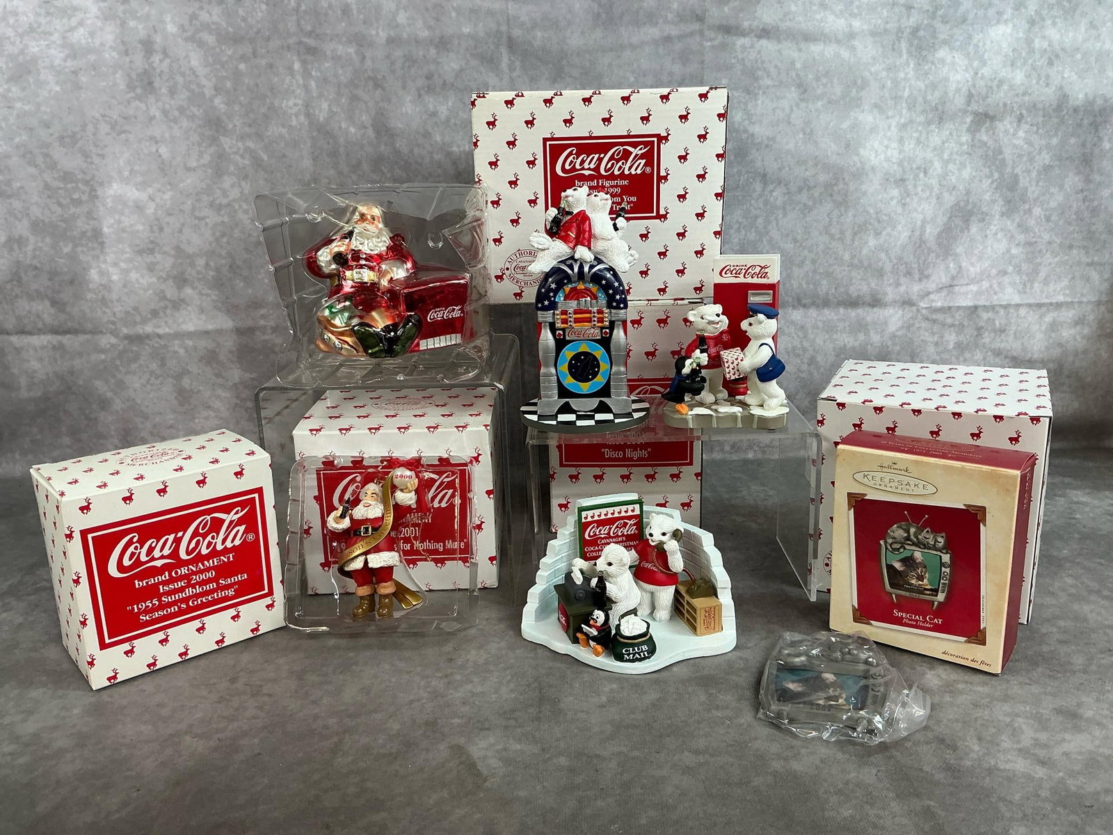 Coca-Cola Ornaments & Figurines (1 of 8)