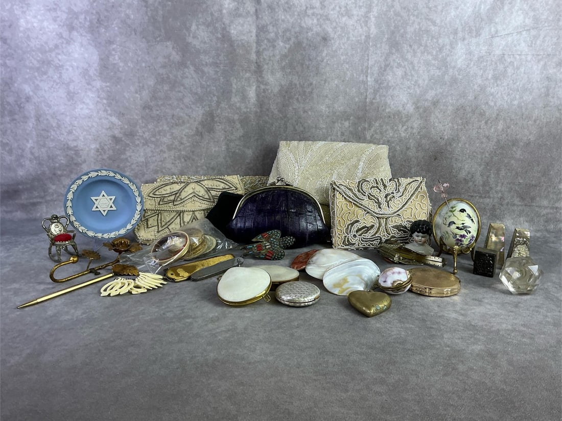 Purses, Shells, & More (1 of 12)