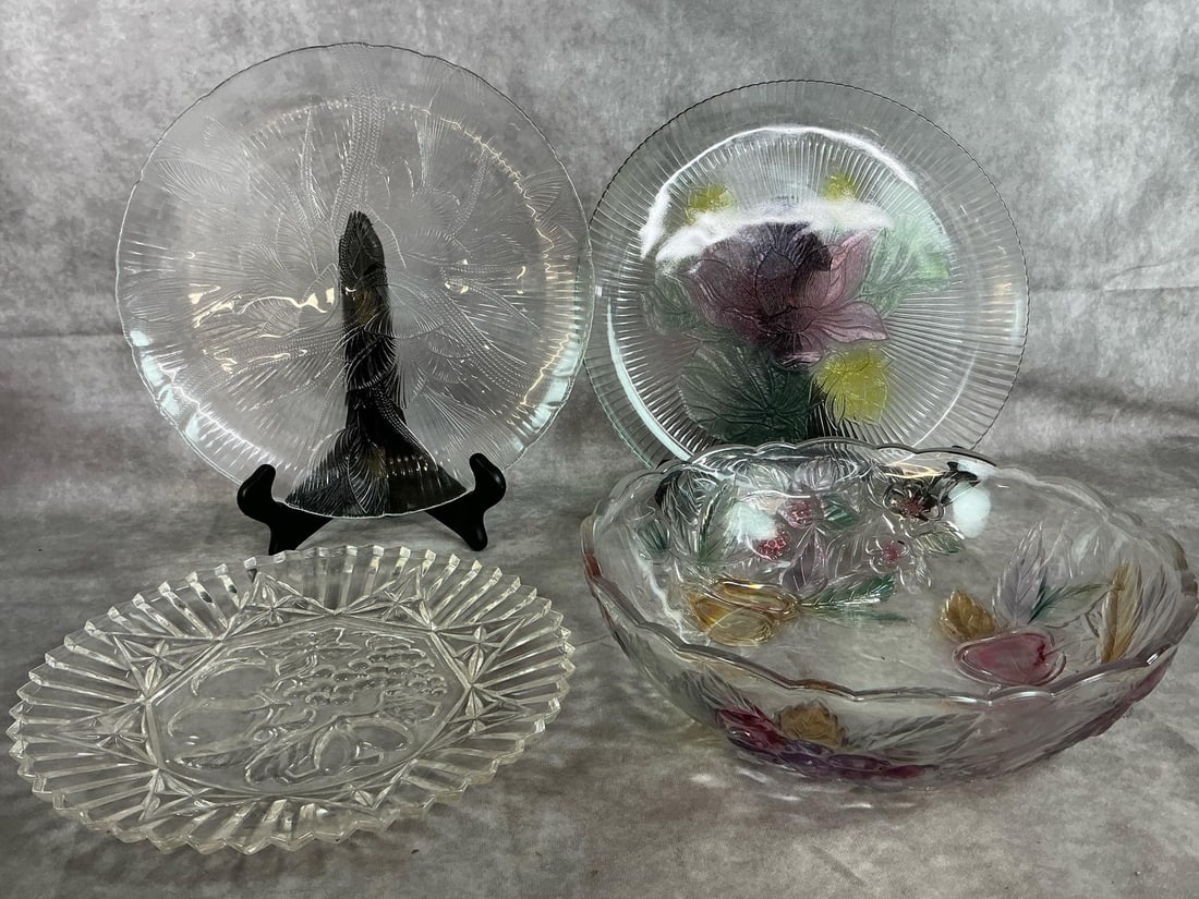 Decorative Serving Dishes (1 of 9)