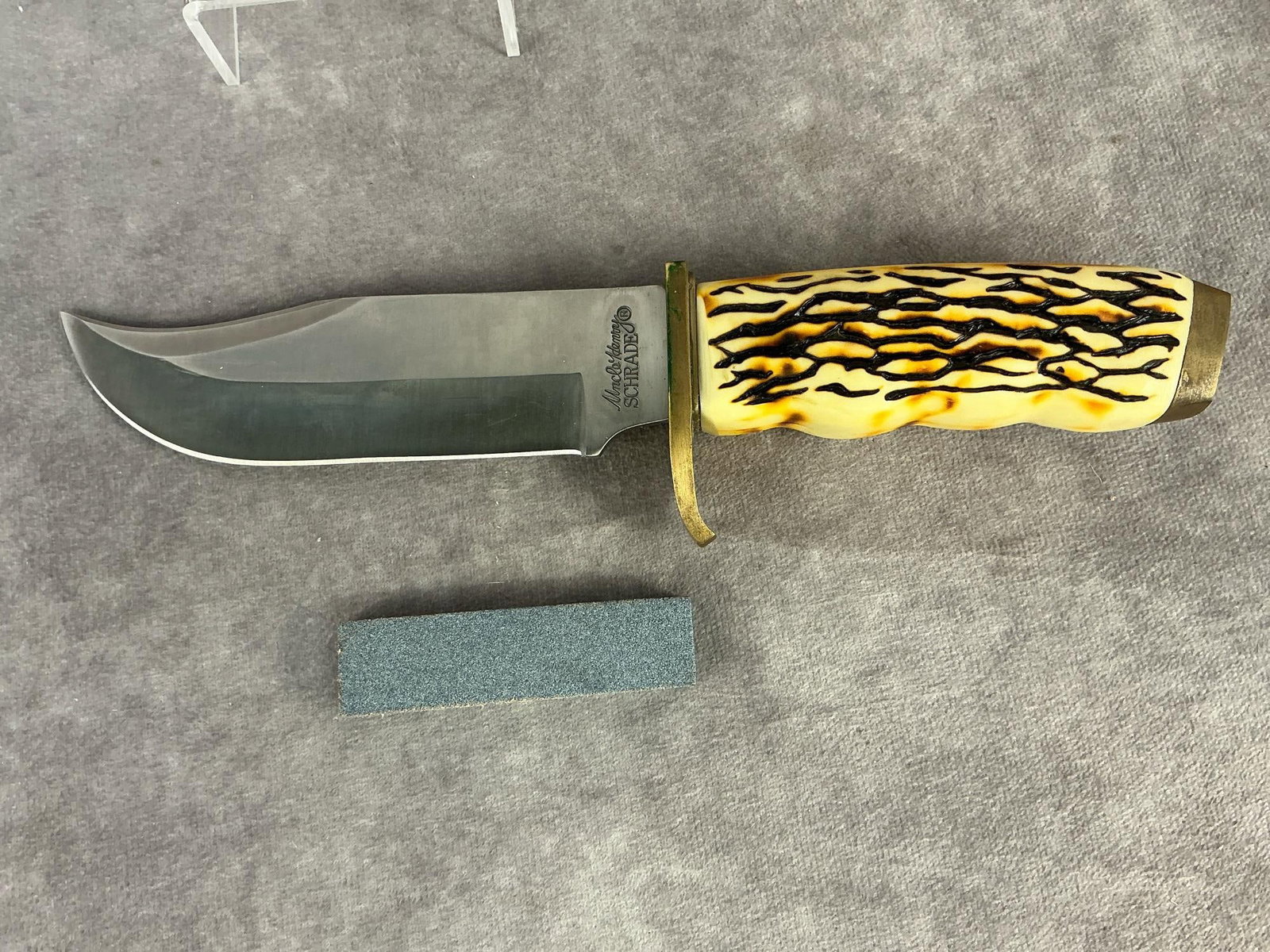 Schrade Fixed Blade Knives - 10