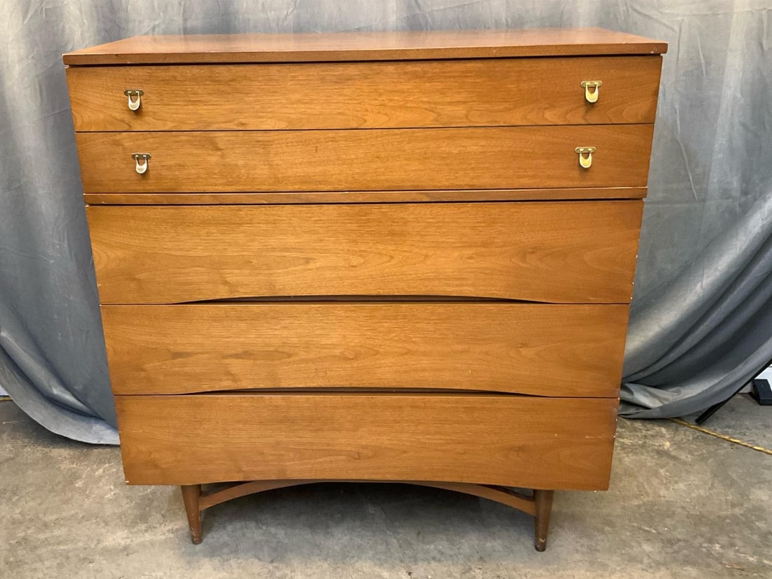 MCM Chest of Drawers: Circa 1960's Walnut Chest of Four Drawers. Good condition. Measures 40.25 inches wide x 18.25 x 42.75 inches tall.