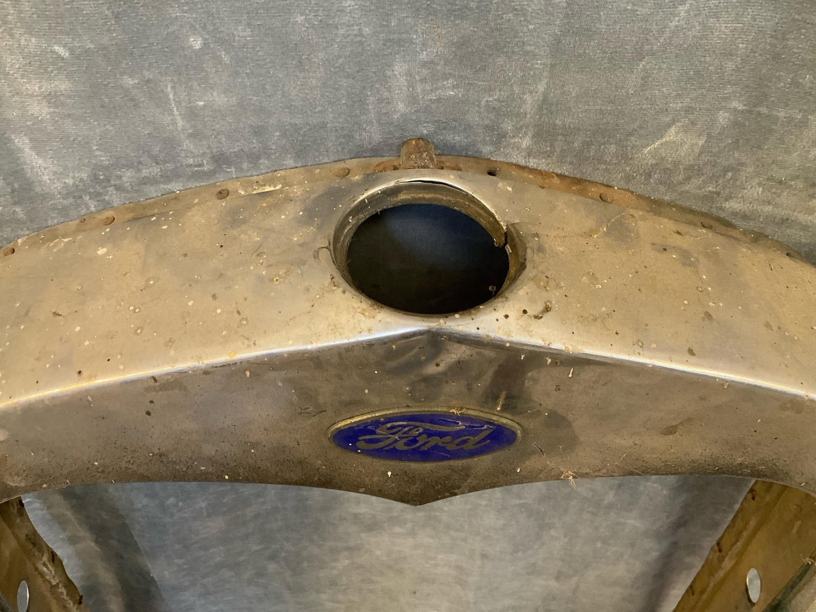 Ford Radiator Grill - 3