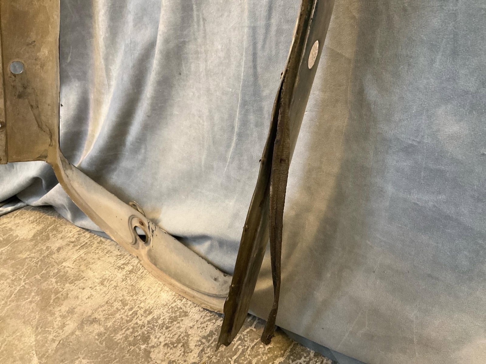 Ford Radiator Grill - 8