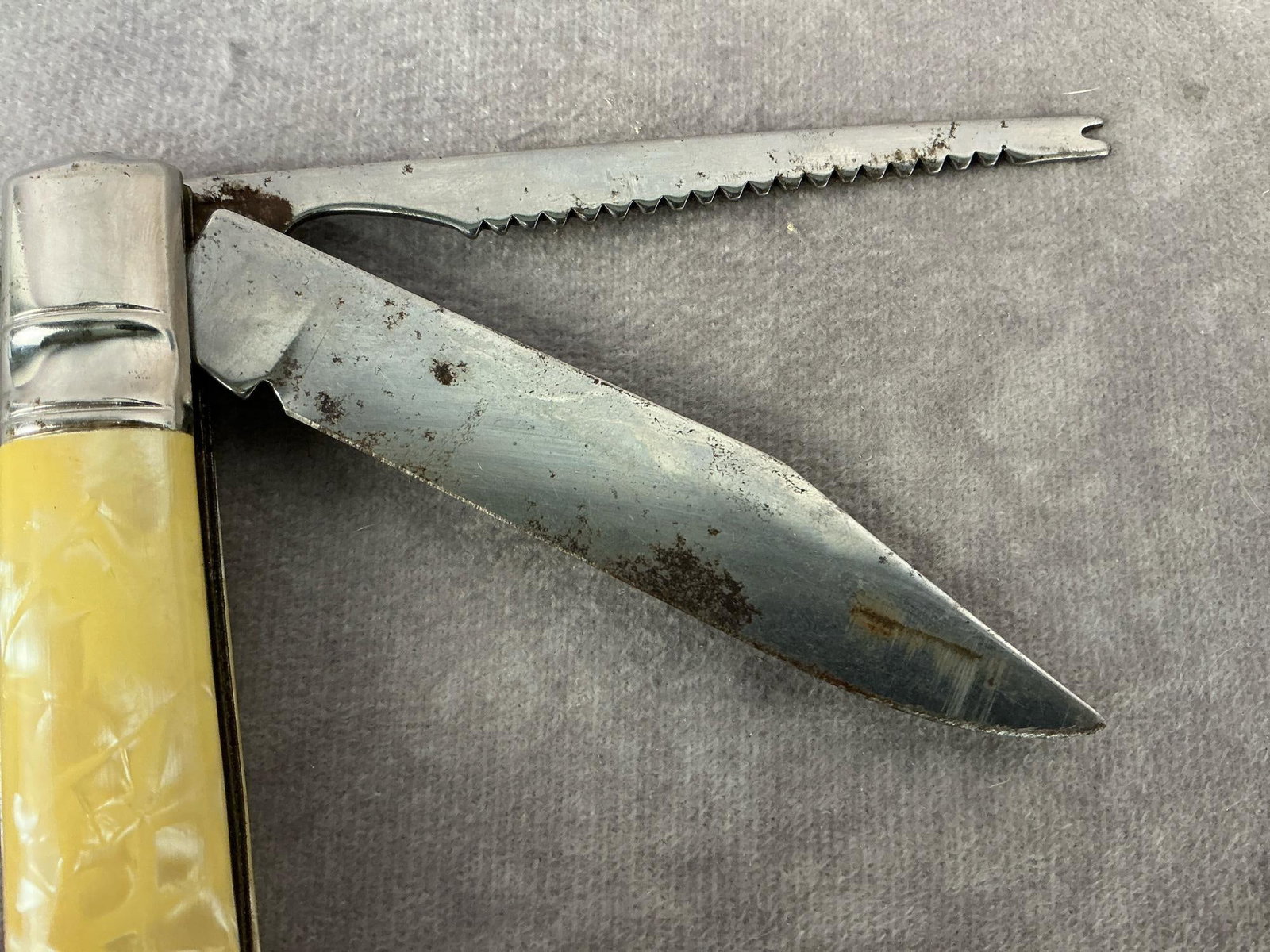 Pocket Knives - 12