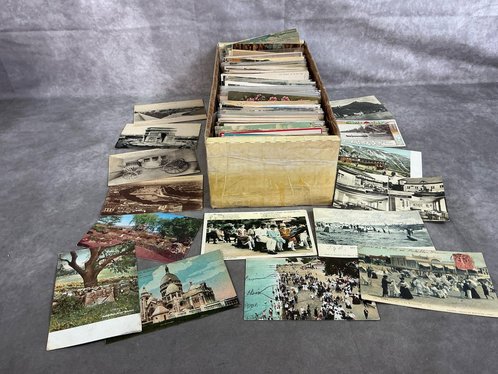 Vintage Postcards & Holiday Cards (1 of 7)