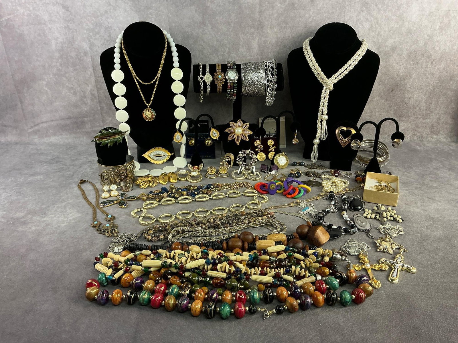 Costume Jewelry (1 of 17)