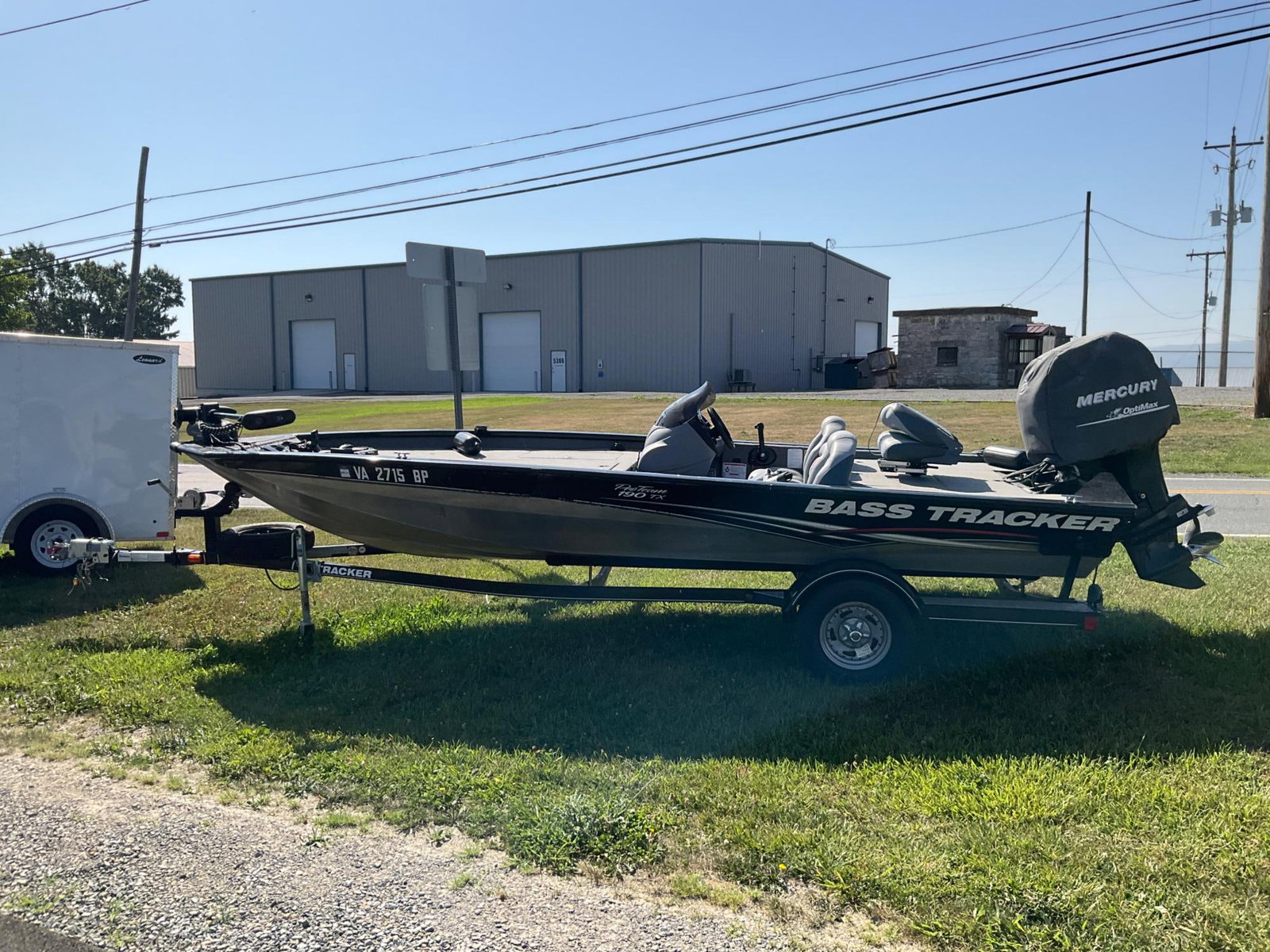Bass Tracker Boat: 2010 Bass Tracker Tahoe Sun Tracker Pro Team 190TX . Equipped with Mercury 90hp direct injection optimax outboard motor. Mini Kota Terrova trolling motor included. Seats four. Removeable post seat,