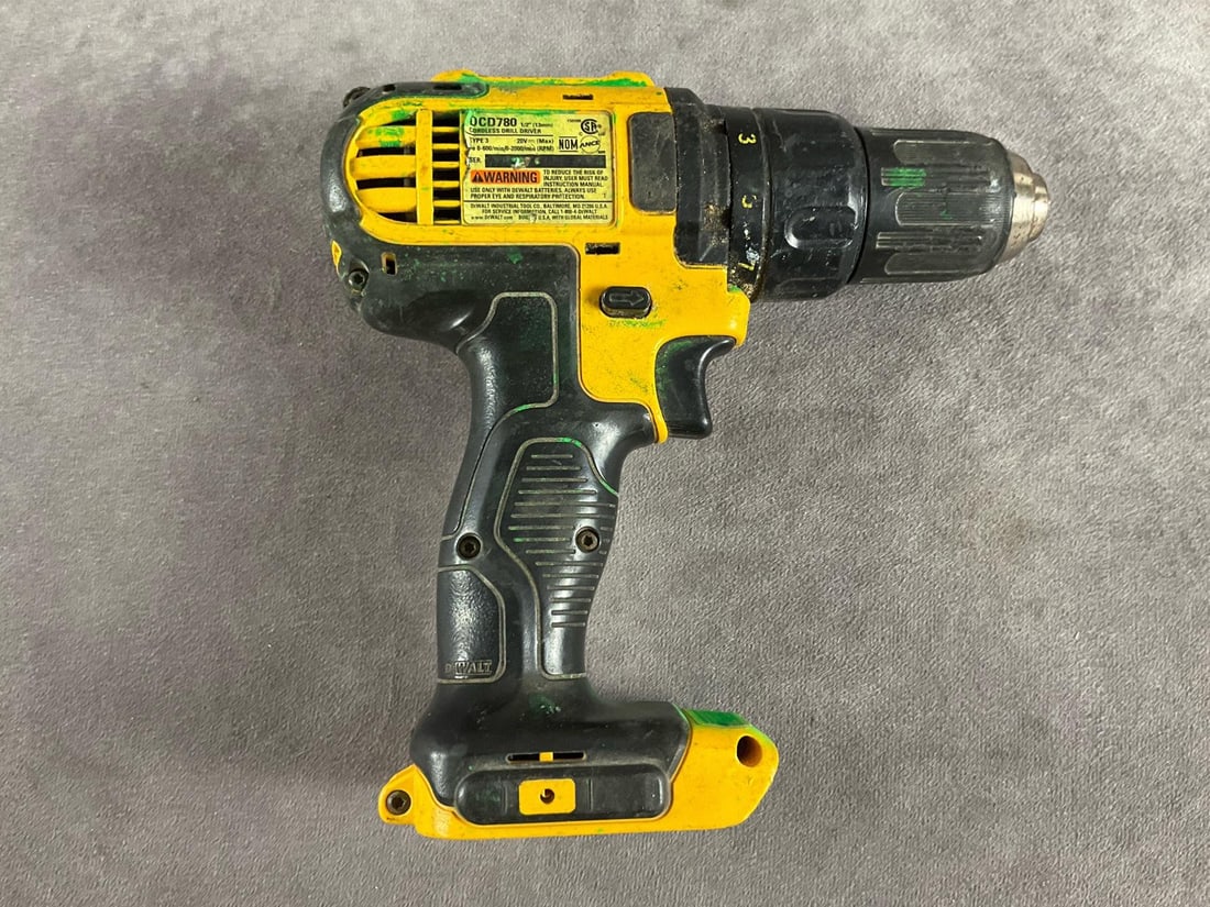 Dewalt Drill/Driver and Driver - 4