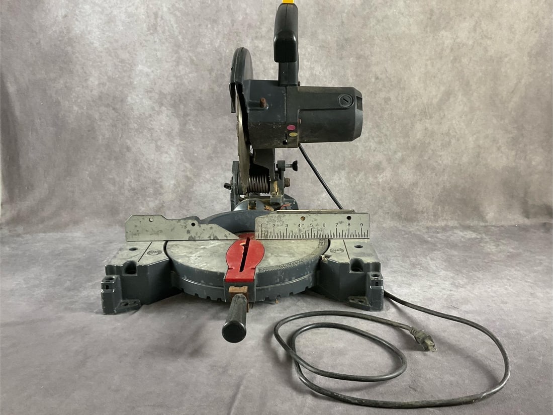 Craftsman Compound Miter Saw - 2