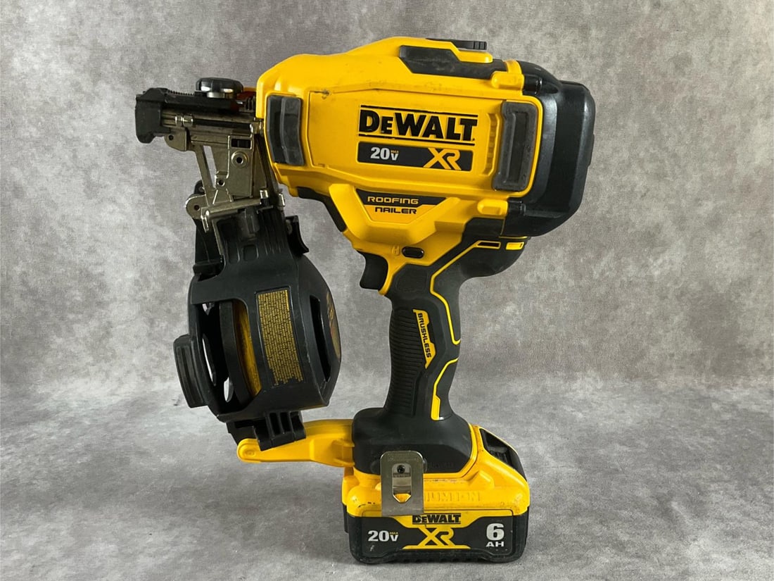 Dewalt Roofing Nailer - 3