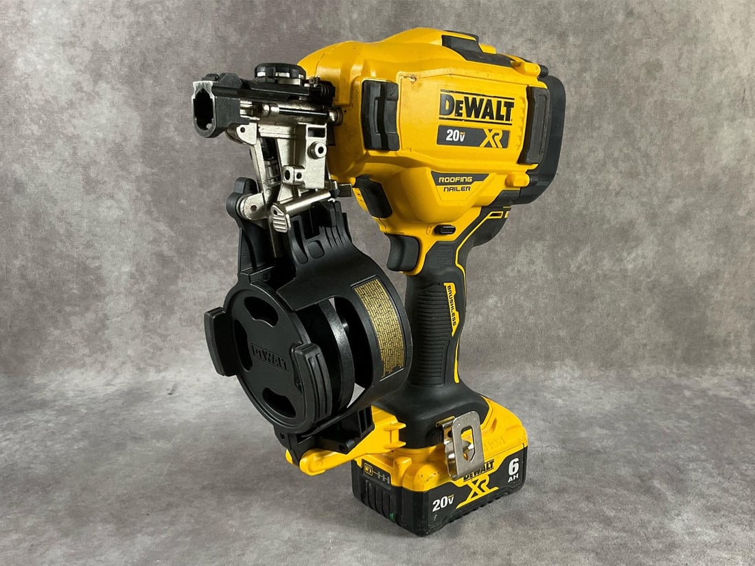 Dewalt Roofing Nailer - 4