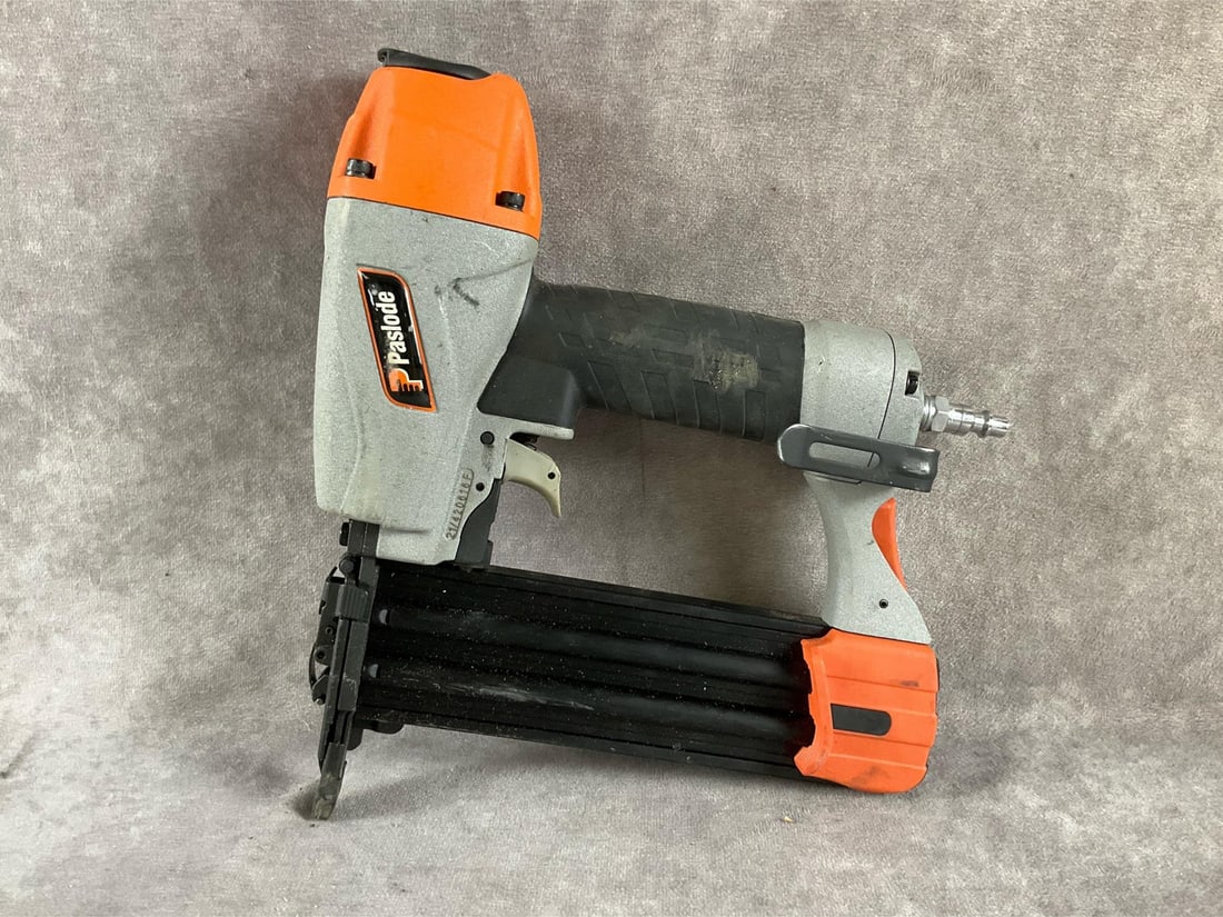 Paslode Brad Nailer: T200-F18P 18GA pneumatic Brad nailer. Fastener range 5/8 to 2 inch. Used, untested, otherwise in good condition. Measures 10 inches long X 3 inches wide X 11 inches high.