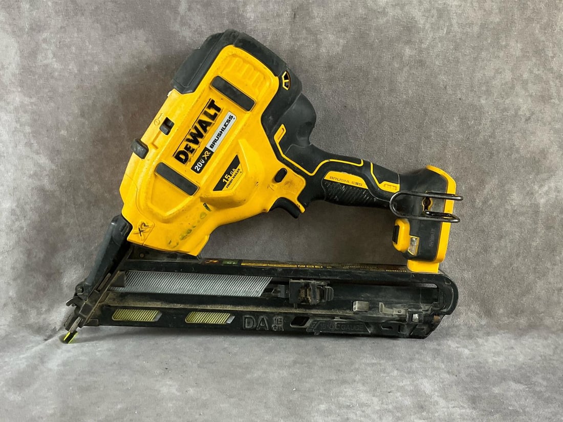 Dewalt Finish Nailer: DCN650 15GA 20v XR nailer. Fastener range 1 1/4 to 2 1/2 inch. Used, powers up and in good condition. Tool only. Measures 15 inches long X 4 inches wide X 11 inches high.