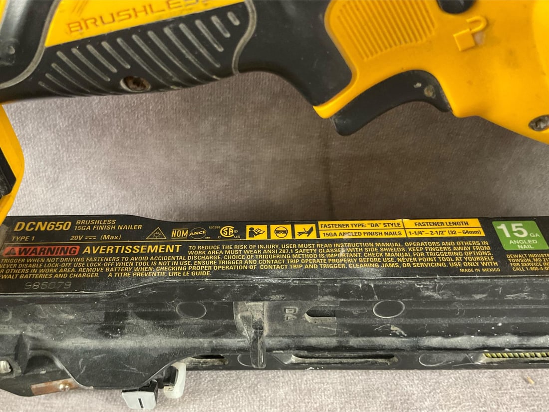 Dewalt Finish Nailer - 5