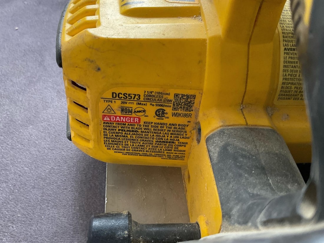 Dewalt Saw Set - 5