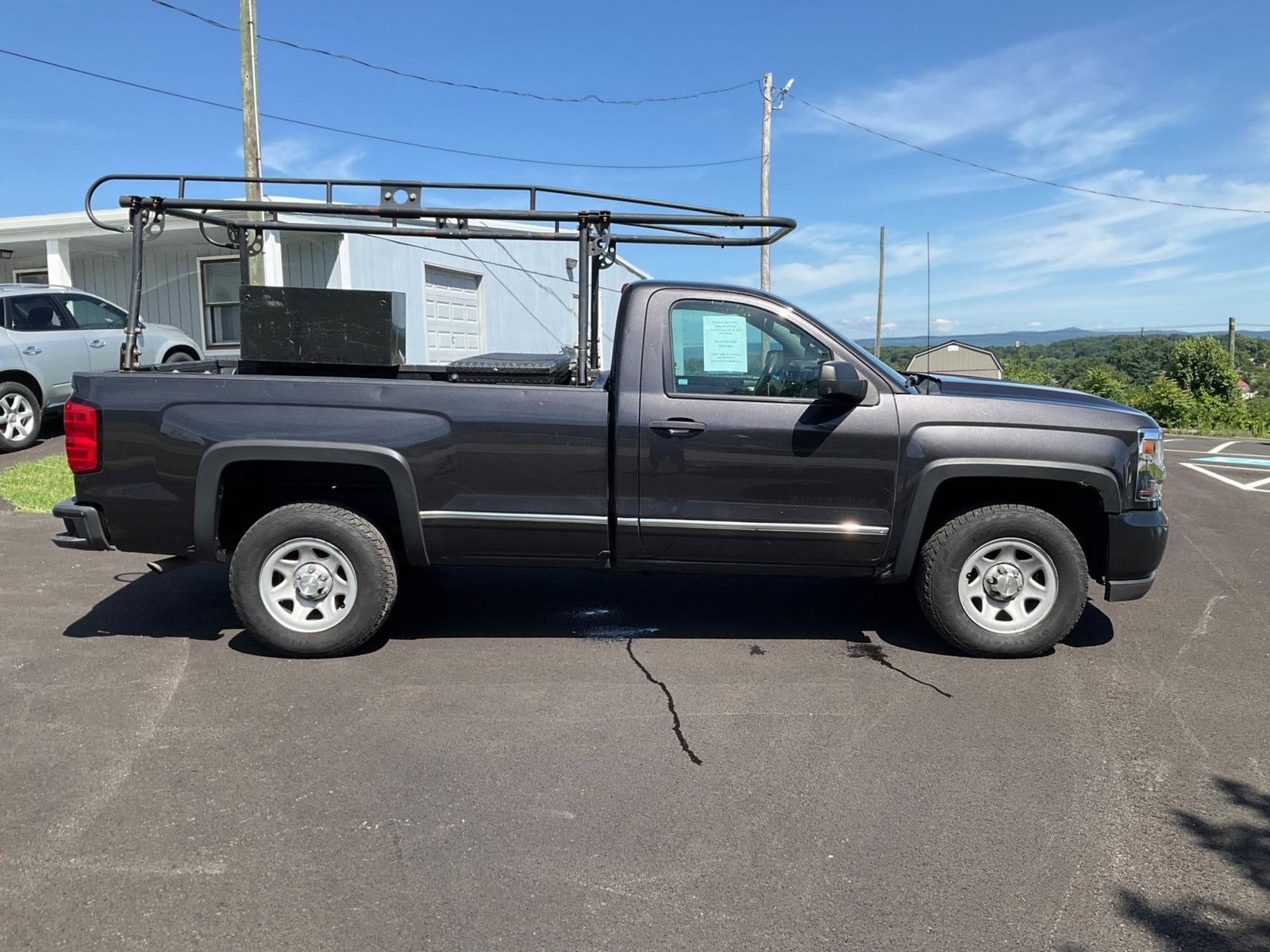 Chevrolet Silverado - 3