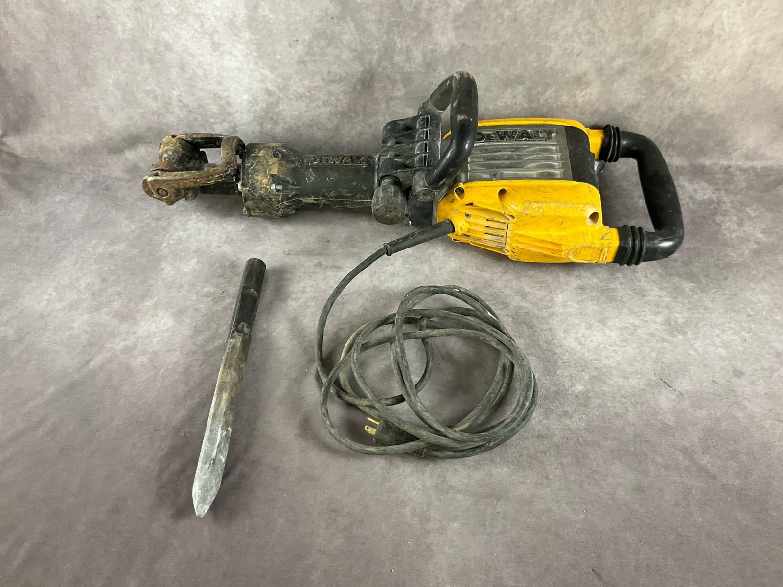 Dewalt Demolition Hammer - 3