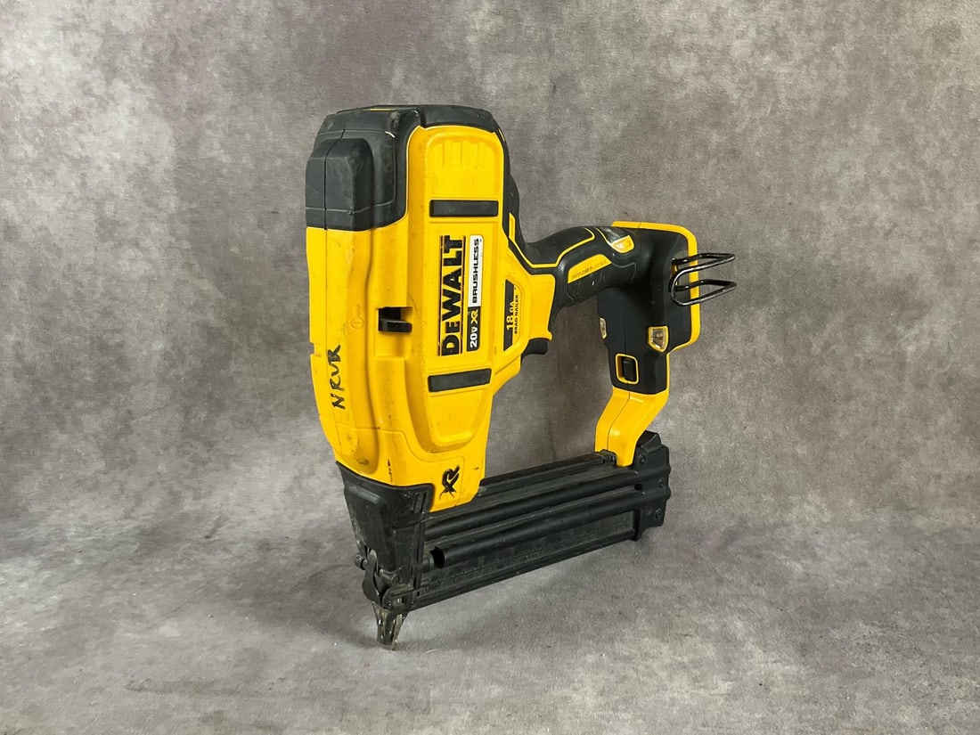 Dewalt Brad Nailer - 4